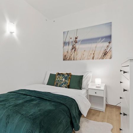Garden Haven Studio In Old Town Pressburg Exterior foto