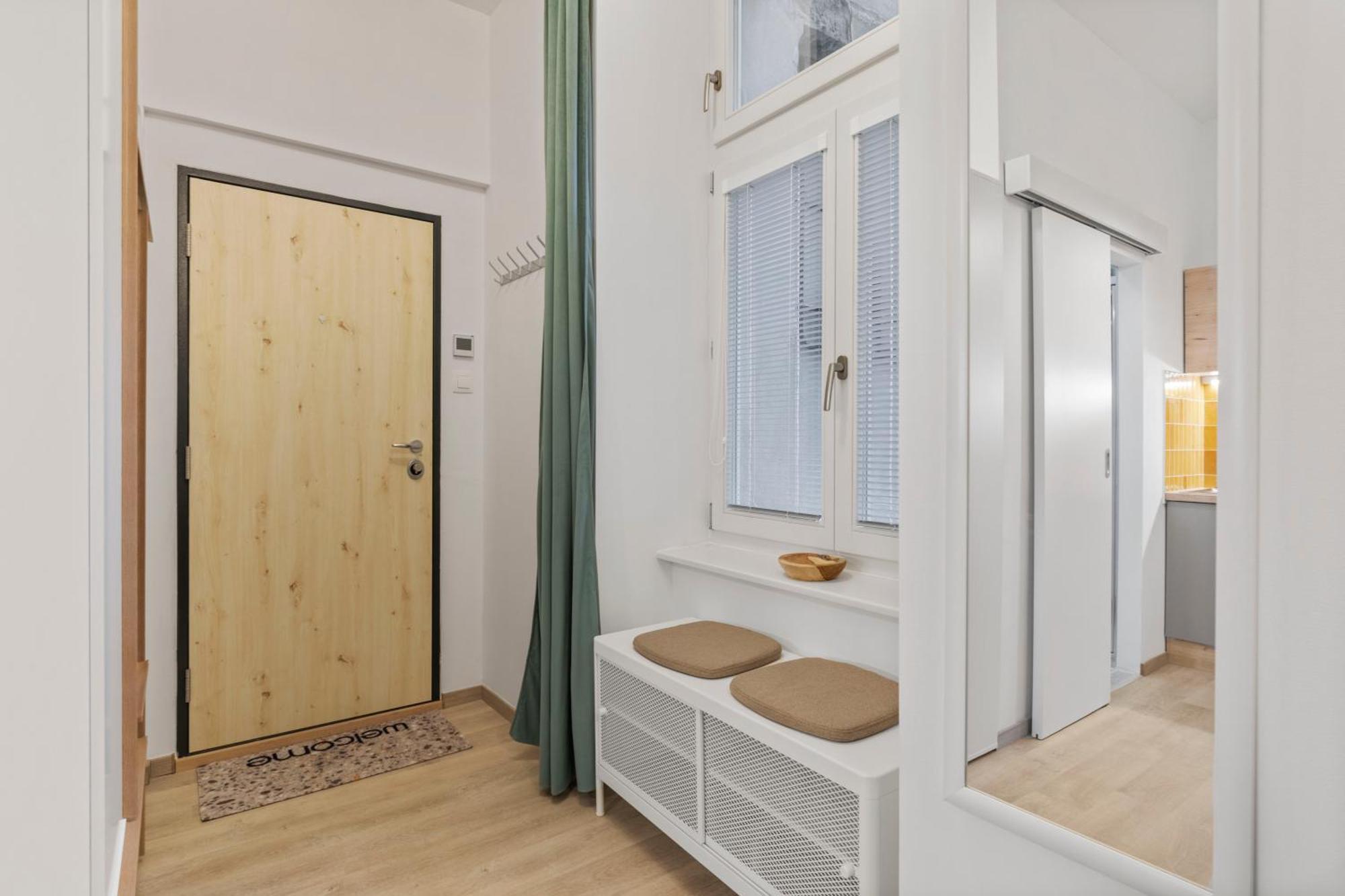 Garden Haven Studio In Old Town Pressburg Exterior foto